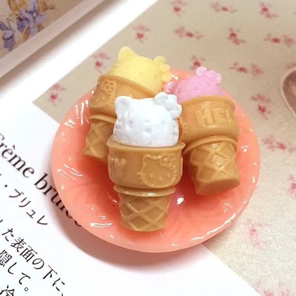 “Kittysicles” Charms 🍦 - Picture 2 of 3